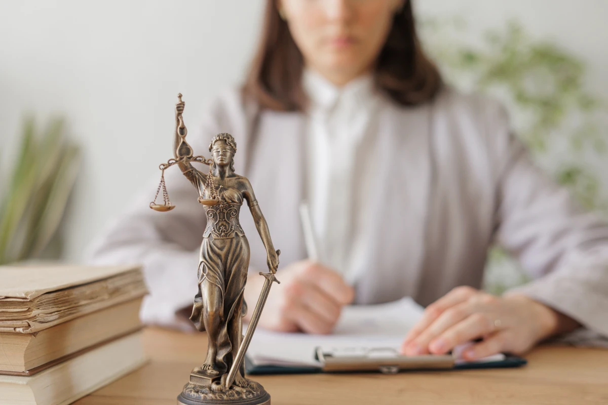 Le droit des marchés publics: enjeux et perspectives