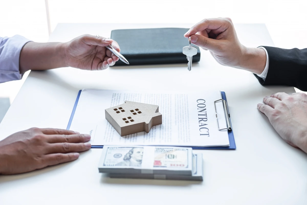 La régulation des contrats de vente de biens immobiliers