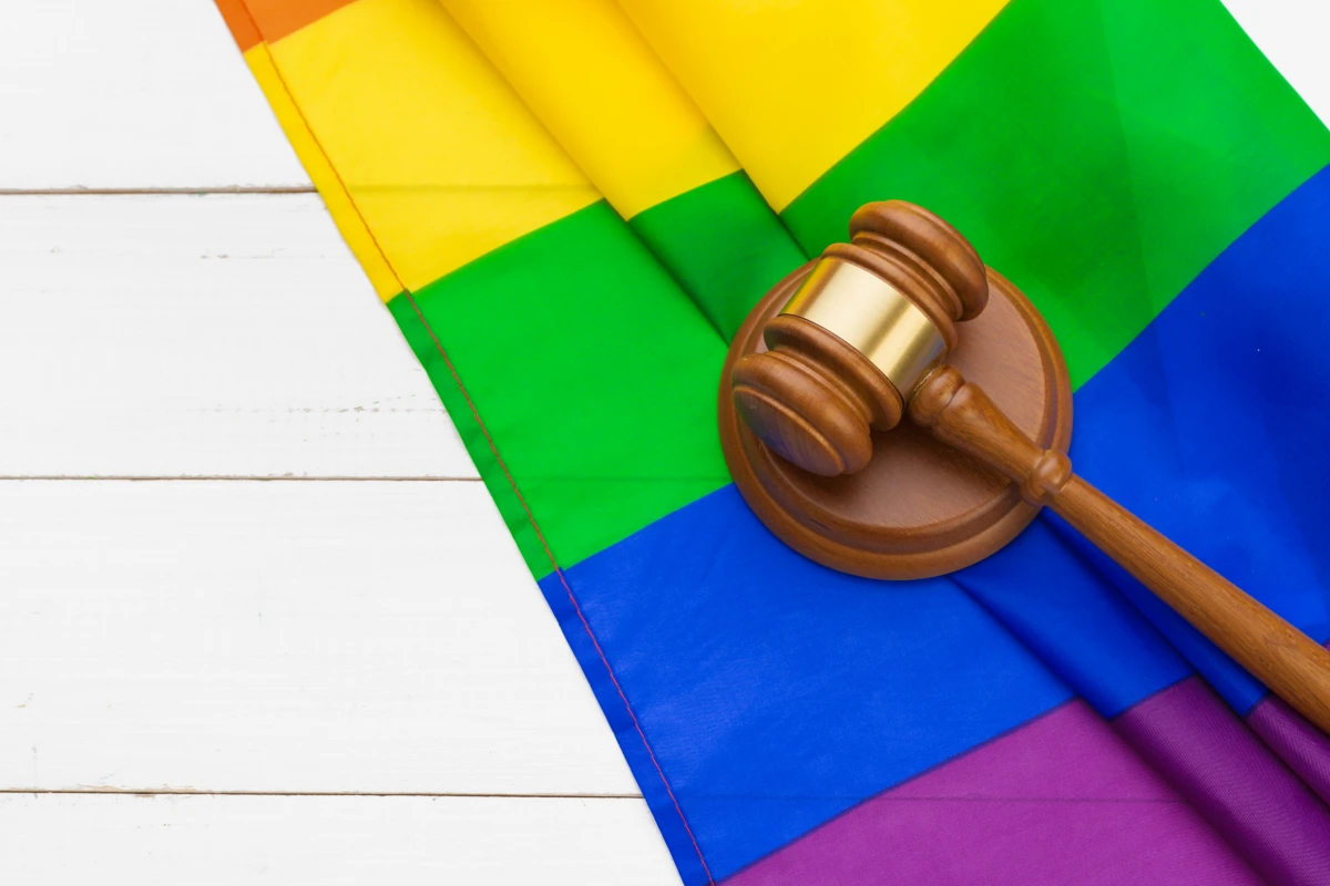 Les lois sur la protection des droits des personnes transgenres